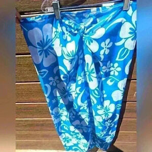 Baltex Blue & White  cover up - size medium bnwot